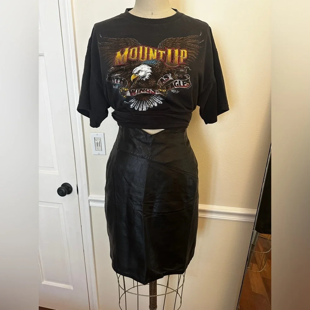 - Vintage 1980s Italian black leather skirt